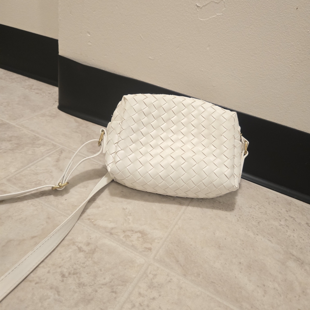Elegant White Woven Crossbody Bag